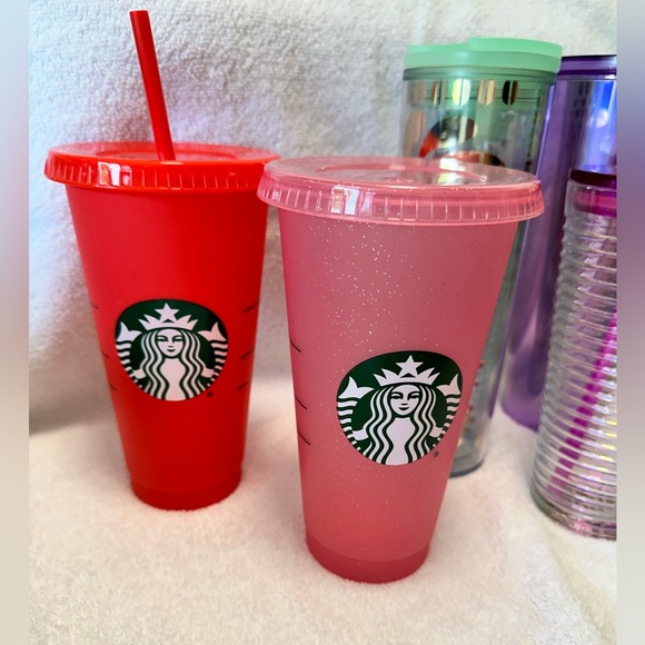 Set of 7 Starbucks cups and a keychain - Picture 3 of 10